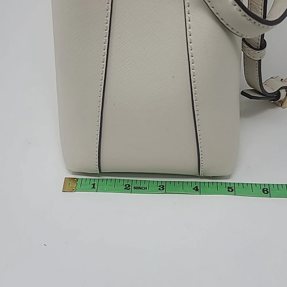 MICHAEL KORS Purse Cream Textured Leather Shoulder Bag with Gold Hardware - Picture 5 of 12